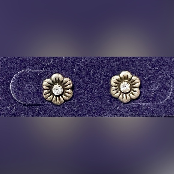 (.925 Sterling Silver) - Claire’s Sterling Silver Earrings - New - Picture 2 of 3